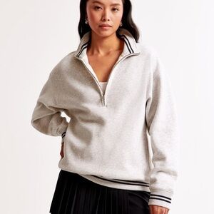 Abercrombie & Fitch Light Gray Zip-Up Sweater